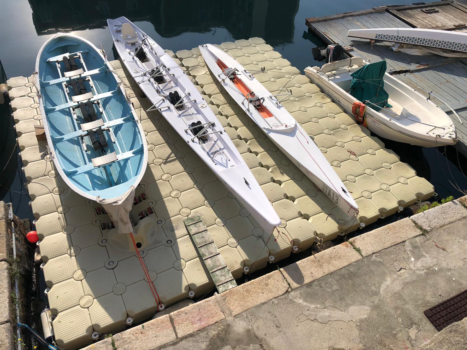 Pontile galleggiante per scuola canoa e kayak
